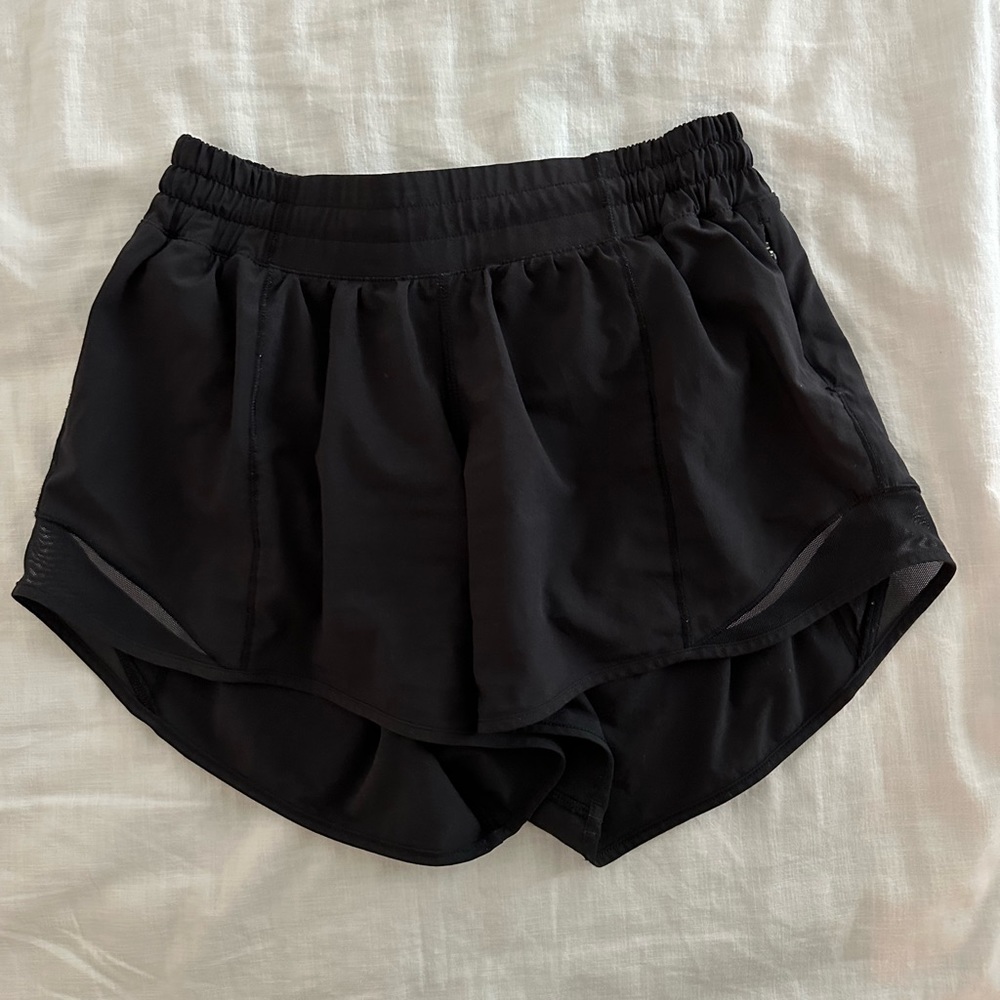 Lululemon Hotty Hot High-Rise Lined Short 2.5” Zip Pocket Sz 4